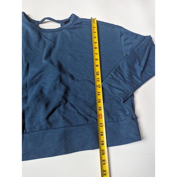 Nike Dri-Fit Woman's Large Blue Crop Open Back Long Sleeve Sweatshirt - Picture 5 of 6